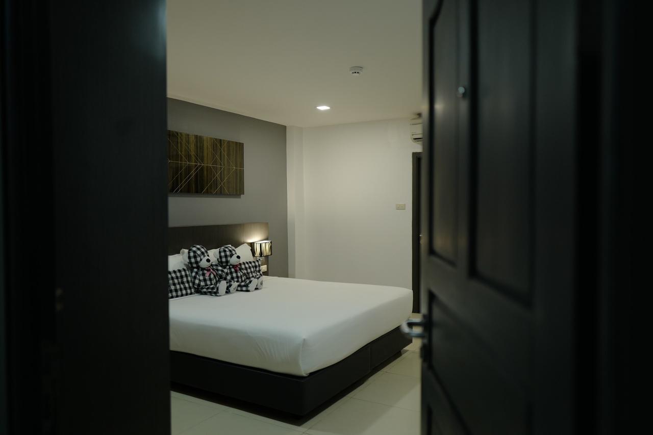 At Sakon Hotel Szakonnakhon Kültér fotó