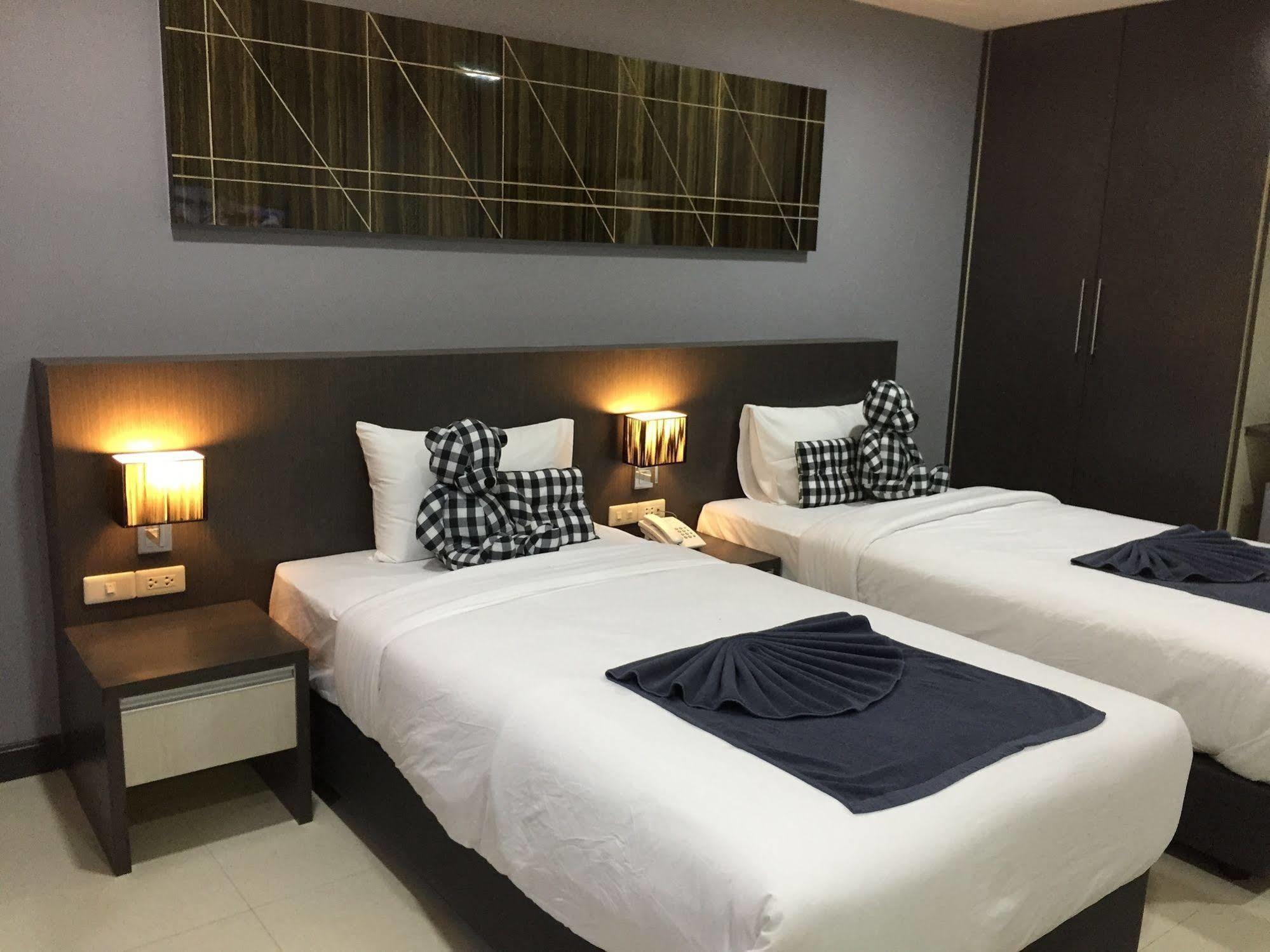 At Sakon Hotel Szakonnakhon Kültér fotó